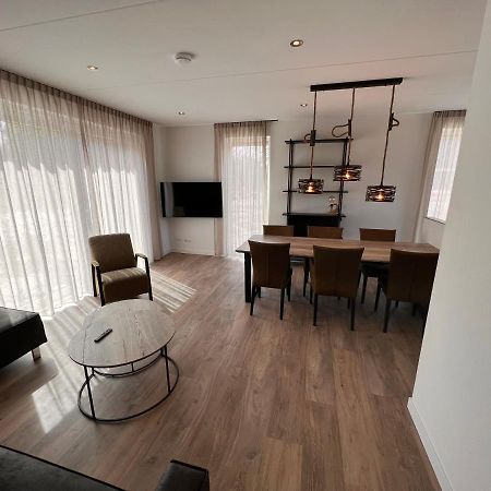 Luxe Villa Op Vakantiepark De Koorn-Aar デン・ブルグ エクステリア 写真